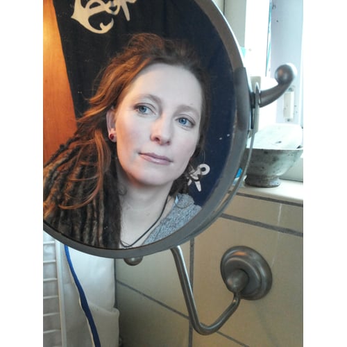 Cynthia rood haar