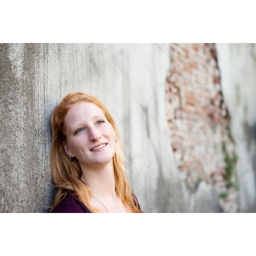 Lotte_voor_muur