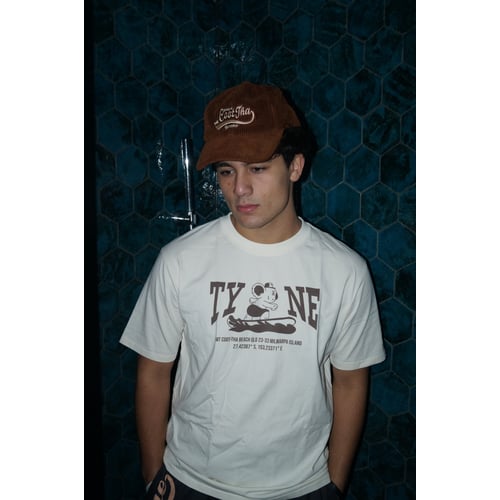 Model for clothing brand