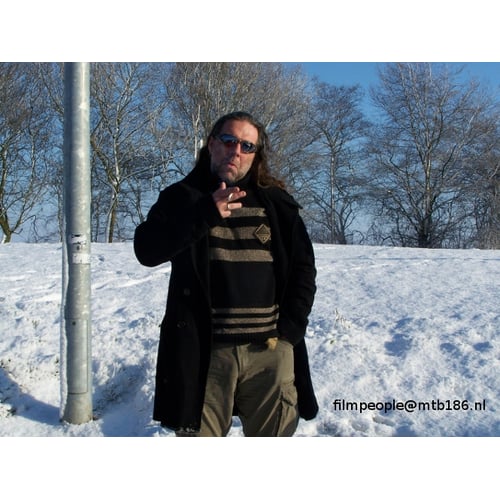 Rob in de sneeuw.