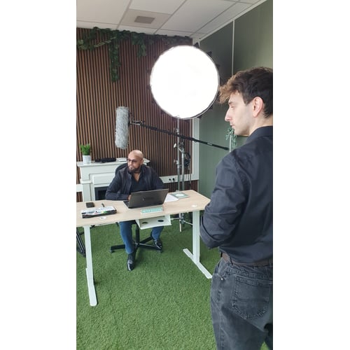 On set 1