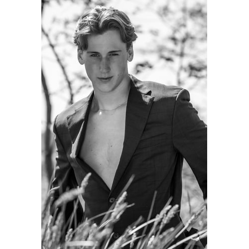 Head shot