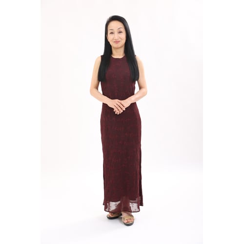 Full-body photo – Yuko Ogino
