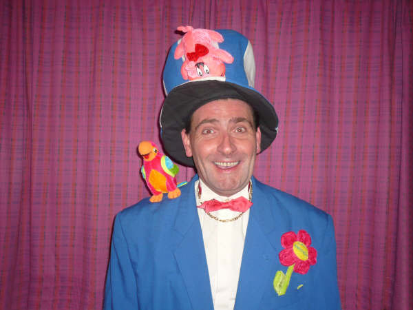 Stand up comedian, revue artiest