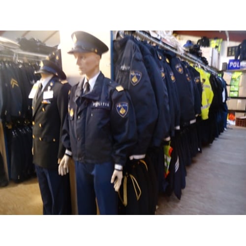 Eerste indruk collectie Huidige Politie uniformen
