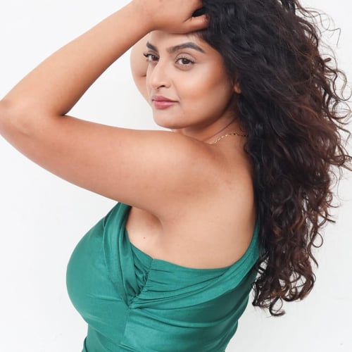 Varshini Koelfat