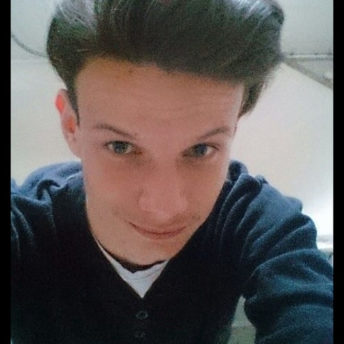 André