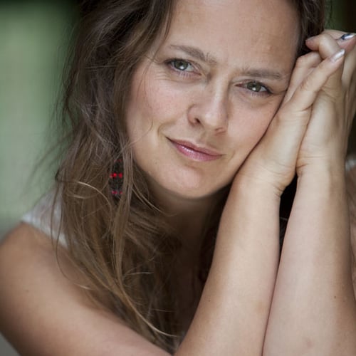 Carola