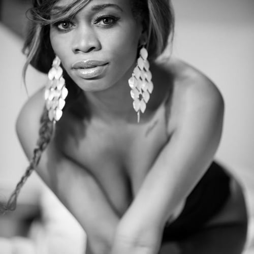 Thalia tse Ndaba