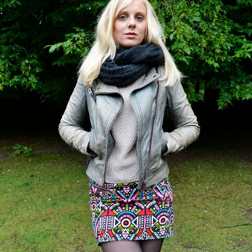 Nienke J