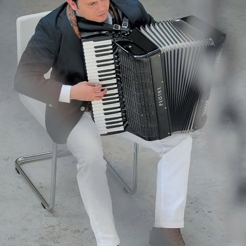 Nihad Hrustanbegovic