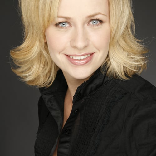 Nynke B.