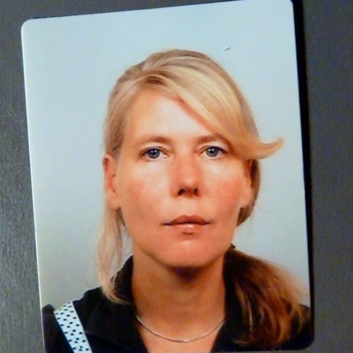 Rosie Stapel