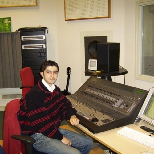 Babak Kamgar