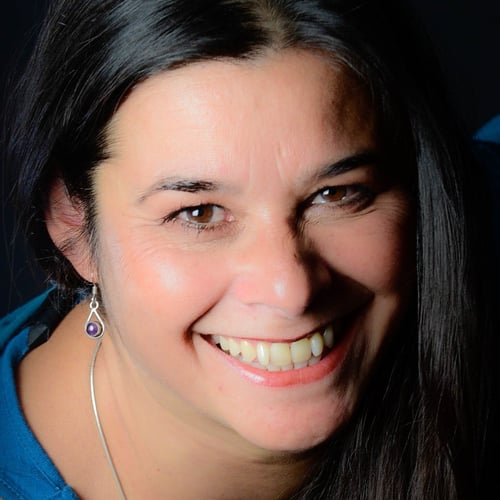 Maureen Parinussa