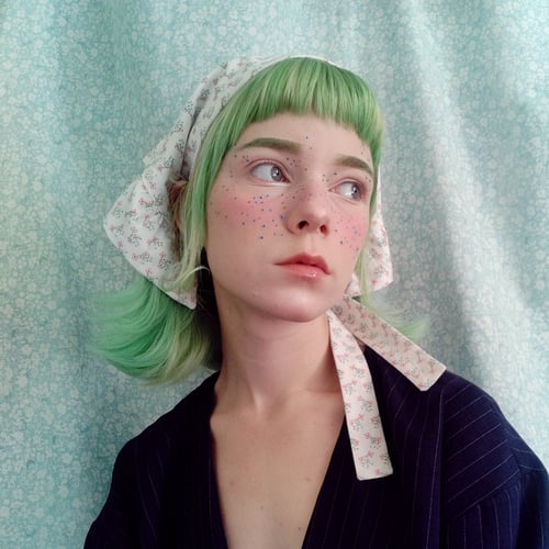 Charlotte Simons