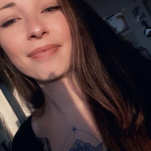 Cassandra Cluck