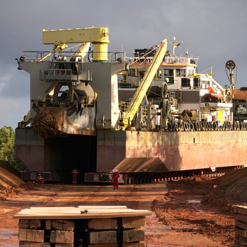 The Incredible Journey of a Dutch Dredge..