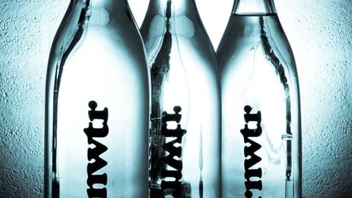 KRNWTR swing-top bottle or carafe