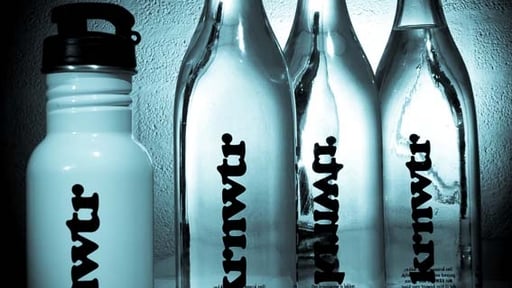 Stainless steel drinking bottle